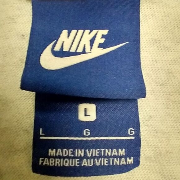 Women's Nike Razer Back Gray Tank Top. - Picture 2 of 6